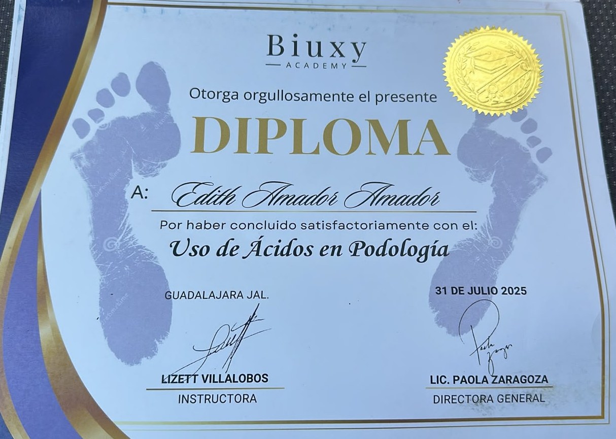 Diploma de Edith Amador en Uso de Ácidos en Podología, Biuxy Academy, Guadalajara 2025